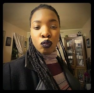 Meet your Posher, Jasmine